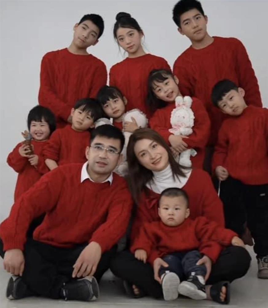 Cặp vợ chồng Trung Quốc có 9 người con, muốn sinh đủ 12 con giáp-1