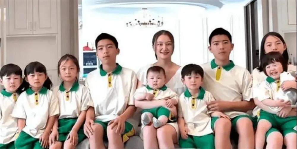 Cặp vợ chồng Trung Quốc có 9 người con, muốn sinh đủ 12 con giáp-2