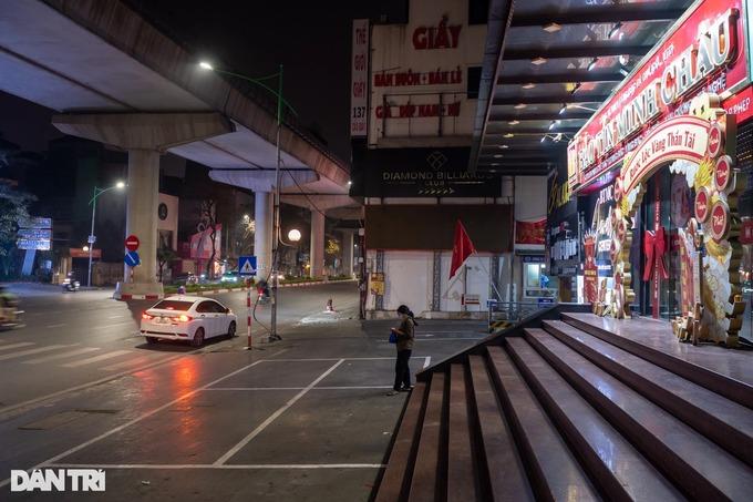 Chưa 7h, tiệm vàng đã hết khách chờ, Thần Tài hết việc-20