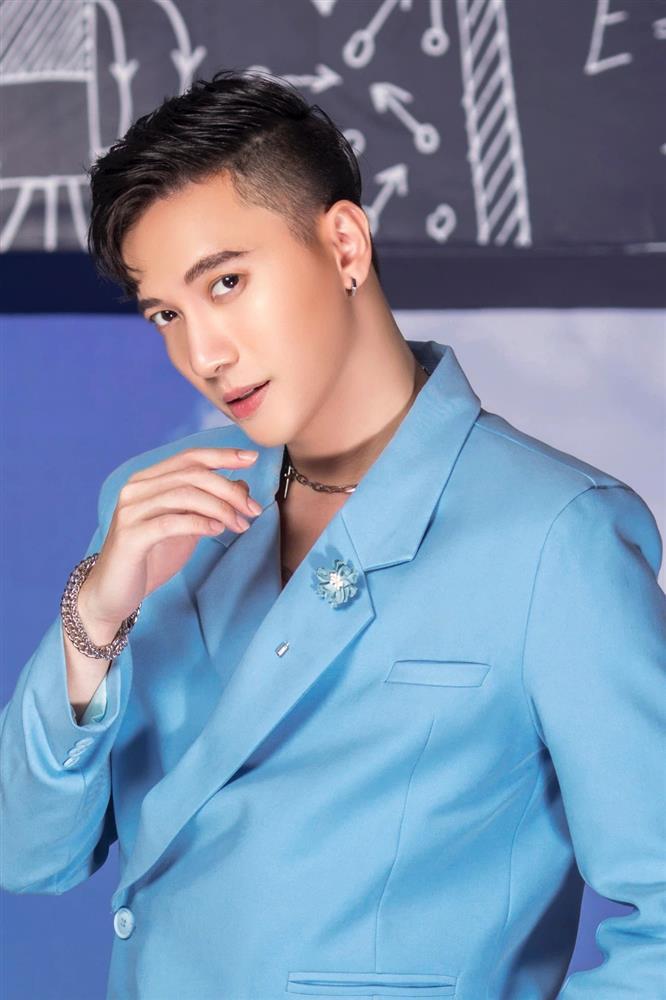 S.T Sơn Thạch và người yêu tin đồn lộ diện gây sốt cõi mạng-1