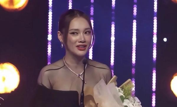 Nhã Phương - Trường Giang: 6 năm viên mãn, chồng mua đất vợ đứng tên sổ đỏ-7