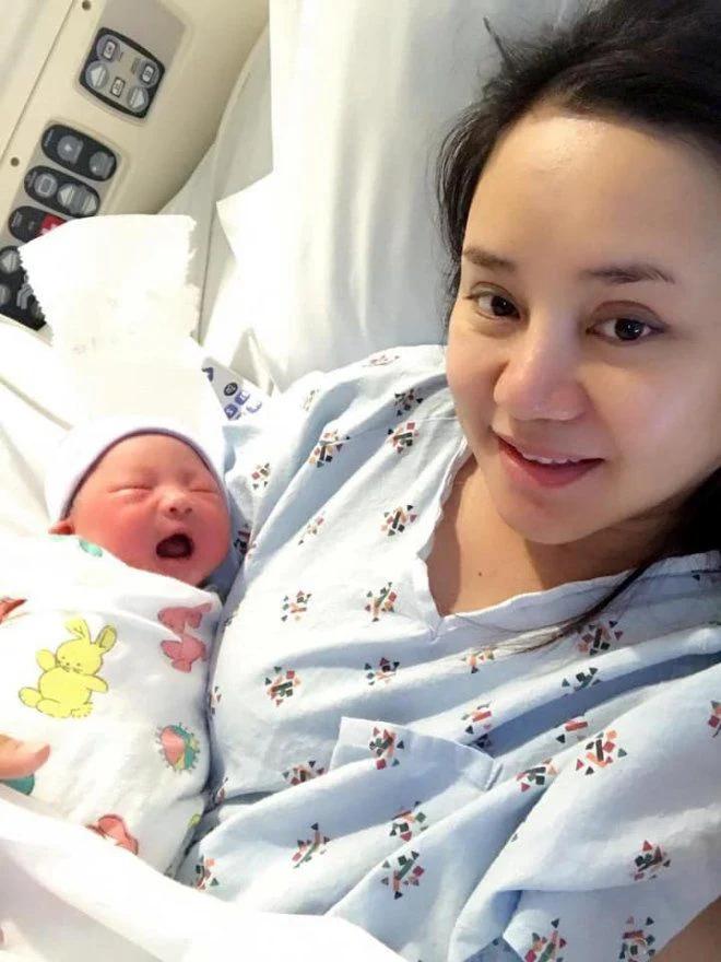 Loạt mỹ nhân Việt từng đột ngột biến mất khỏi làng giải trí để sang Mỹ sinh con: Thúy Diễm muốn con có quốc tịch xịn-13