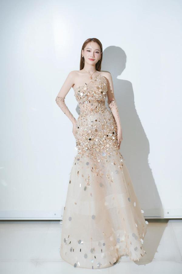 Nhã Phương sau sinh vài tháng vẫn có cơ bụng số 11, đây là bí quyết chị em cần học-5