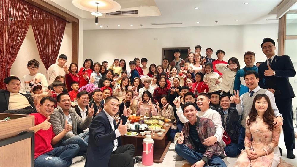 Đại gia đình nội ngoại 300 người ở Hà Nội, không nhớ hết mặt, gọi sai tên-1