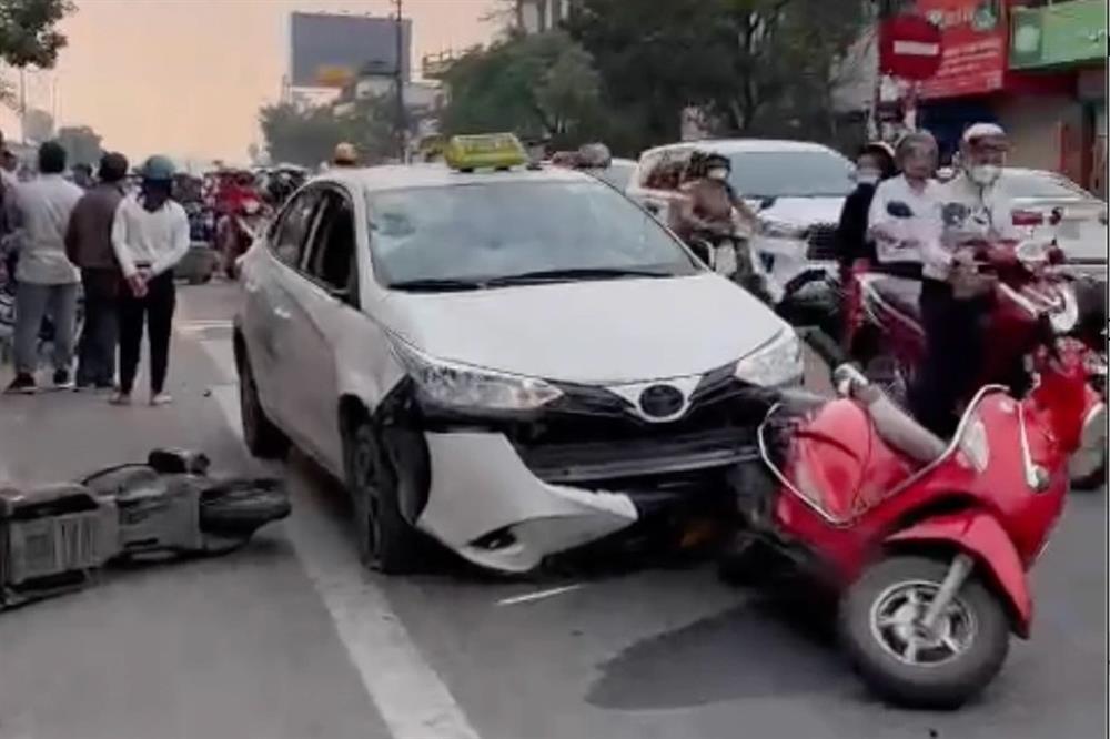 Vụ ô tô tông loạt xe dừng đèn đỏ ở Huế: Lời khai của tài xế-1