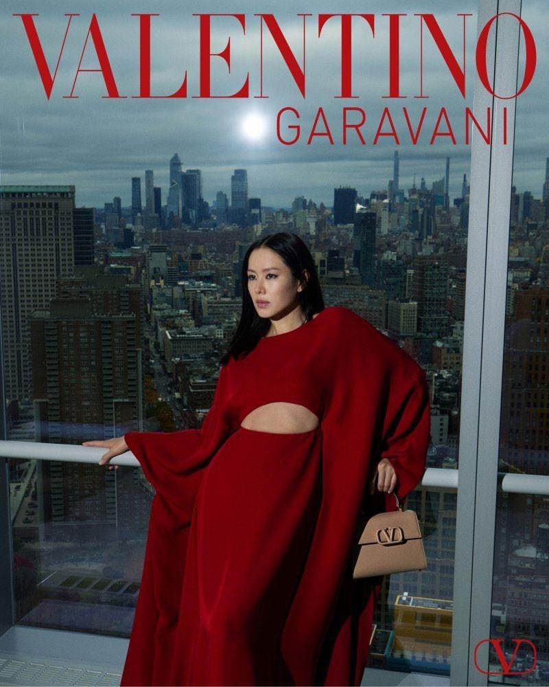 Son Ye Jin lột xác với lối trang điểm khác lạ-3