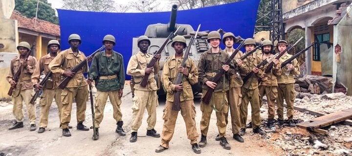 Sang Việt Nam du học, nam sinh châu Phi gây sốt trong phim ‘Đào, phở và piano’-2