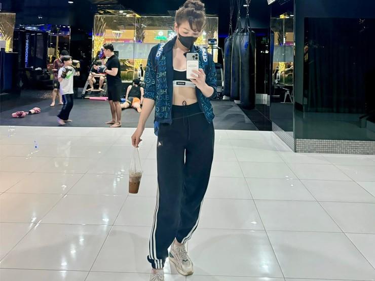 Top body hot nhất đầu năm 2024: Huyền My, Hải Băng dẫn đầu với thắt eo cổ chai bé xíu-11