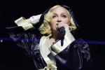 Madonna phải xin lỗi vì mắng fan ngồi xe lăn... không chịu nhảy-2