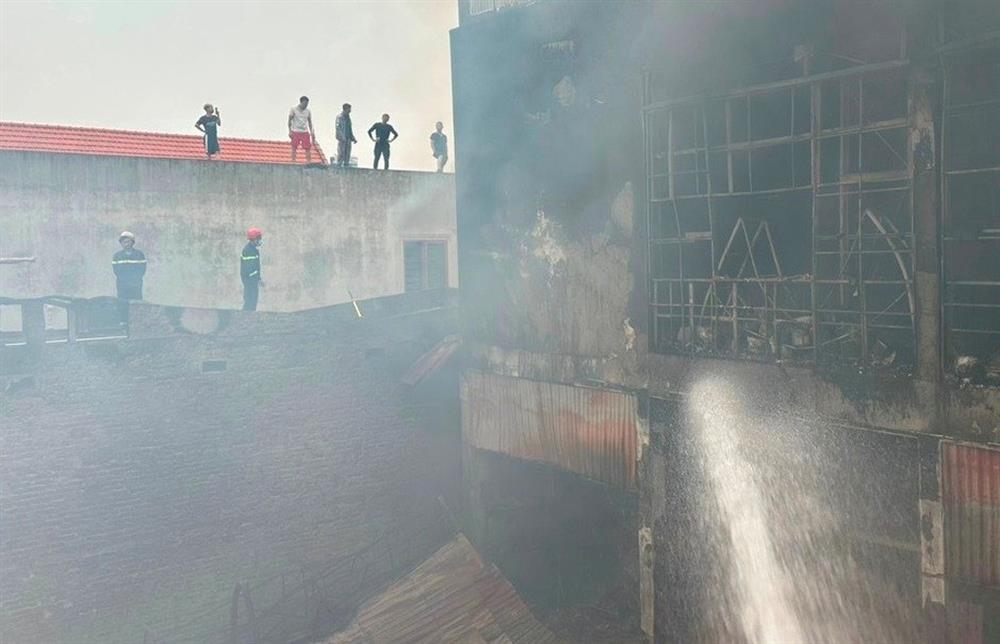 5 người thoát nạn trong vụ cháy nhà 3 tầng ở Hải Phòng-2
