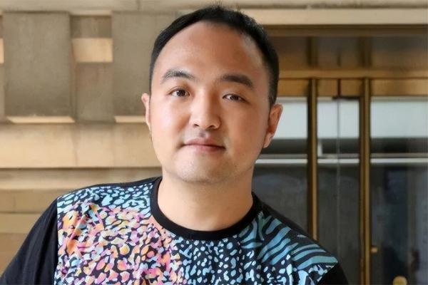 Cuộc sống hiện tại của thiên tài Toán 9 tuổi đỗ đại học, 15 tuổi học tiến sĩ-2