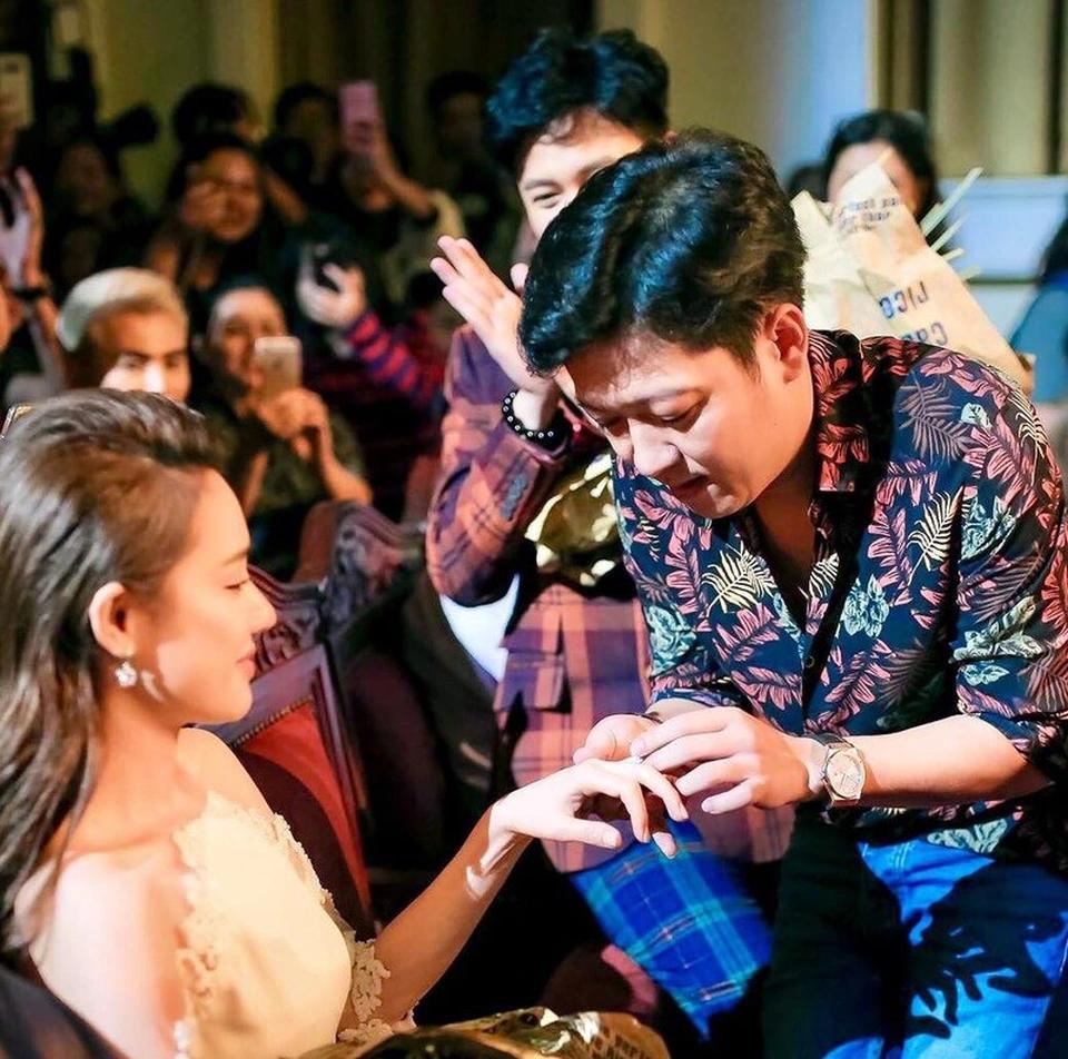 Trường Giang - Nhã Phương, Đông Nhi - Ông Cao Thắng và những màn cầu hôn gây chấn động showbiz Việt-1