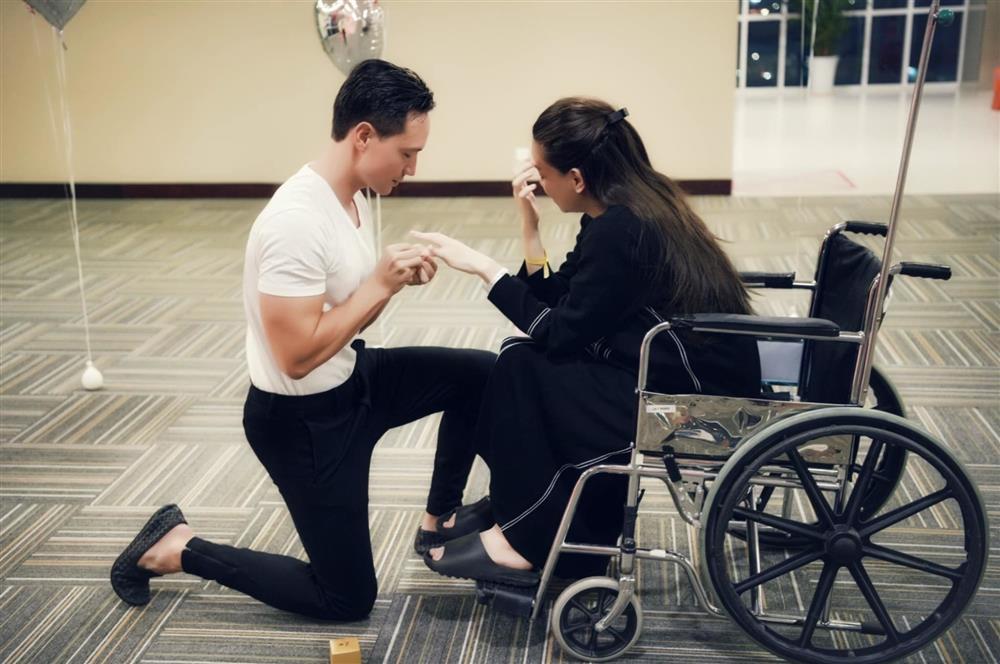 Trường Giang - Nhã Phương, Đông Nhi - Ông Cao Thắng và những màn cầu hôn gây chấn động showbiz Việt-7