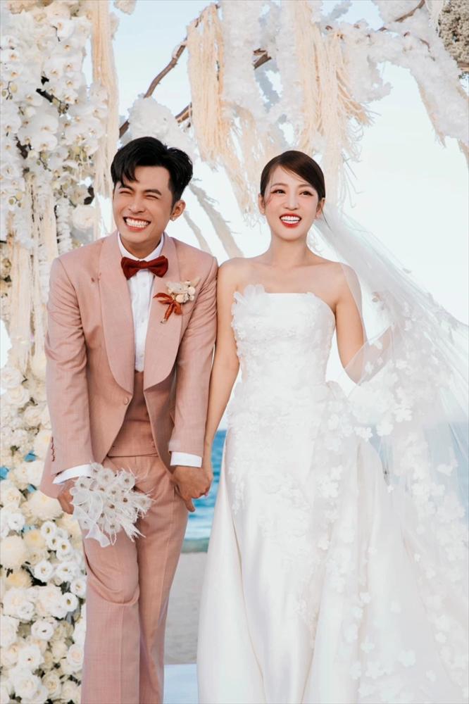 Trường Giang - Nhã Phương, Đông Nhi - Ông Cao Thắng và những màn cầu hôn gây chấn động showbiz Việt-13