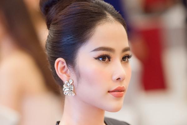 Nam Em xin lỗi vì livestream gây ồn ào mạng xã hội-2