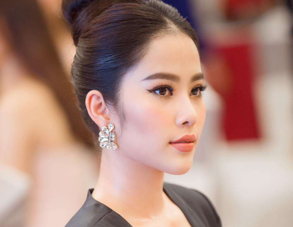 Nam Em livestream bóc phốt ám chỉ người nổi tiếng nên xử lý thế nào?-1