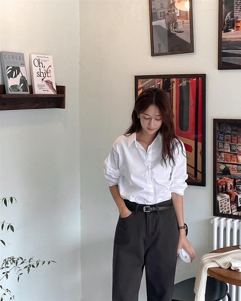 5 mẫu áo sơ mi trẻ trung, thịnh hành nhất mùa xuân 2024-5