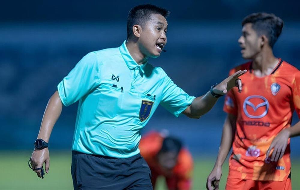 Vừa nhậm chức Chủ tịch, Madam Pang có quyết định lạ với bóng đá Thái Lan-2