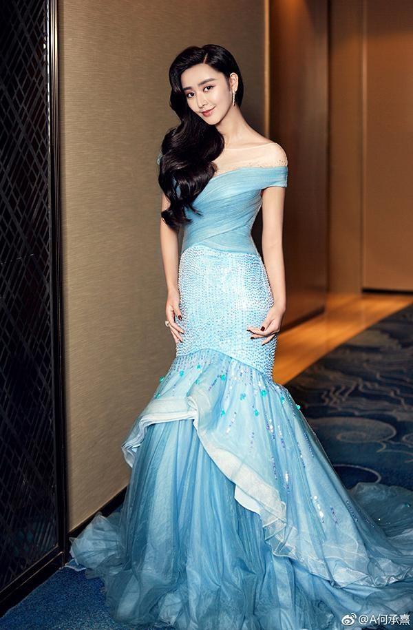 Cuộc sống hiện tại của cô gái chi gần 30 tỉ đồng, thẩm mỹ suốt 8 năm để trông giống Phạm Băng Băng-4