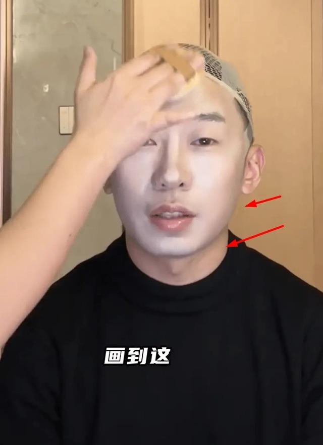 Showbiz Hoa ngữ: Hóa mỹ nam nhờ trang điểm gây sốc!-2