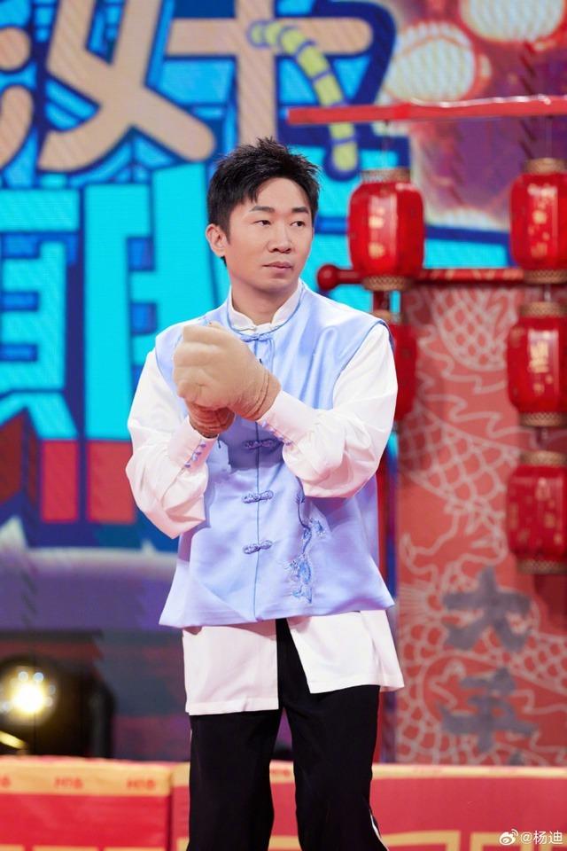 Showbiz Hoa ngữ: Hóa mỹ nam nhờ trang điểm gây sốc!-6