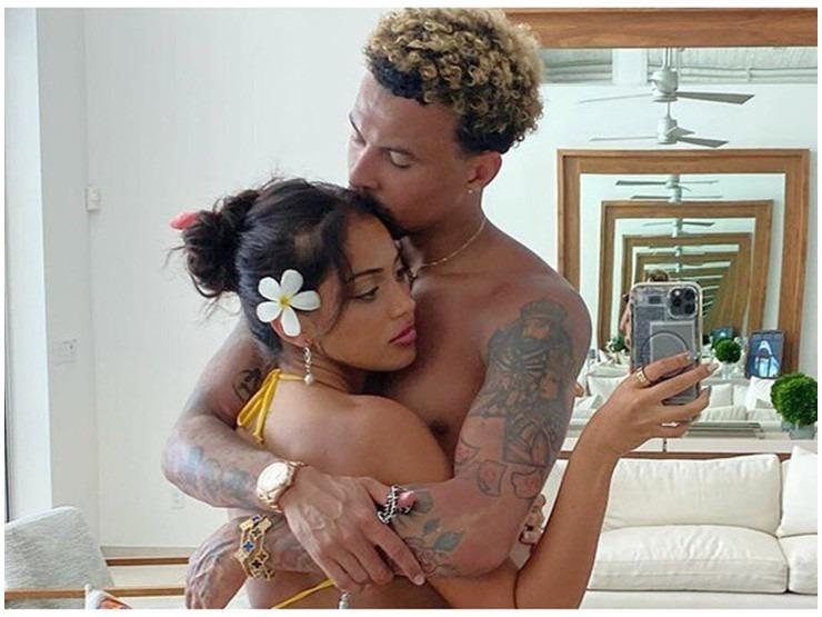 Sức hấp dẫn của thần đồng bóng đá dù kém sắc vẫn hạ gục bao mỹ nhân nóng bỏng-6