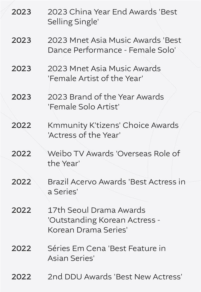 Jisoo vừa lên sếp đã tổ chức fancon, sập web ngay khi công bố công ty?-5