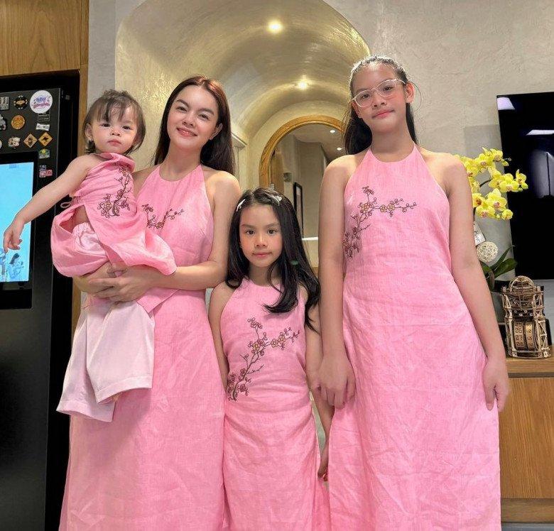 Con gái lớn của Phạm Quỳnh Anh đứng cạnh mẹ đã vượt mặt, diện mạo ở tuổi 12 trổ mã giống bố-1