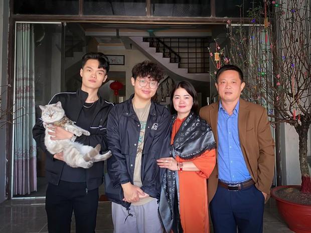 Đại gia đình ở Phú Thọ có 150 người, lì xì nhẹ nhàng hết 15 triệu, cụ 100 tuổi vẫn nhớ tên con cháu-2