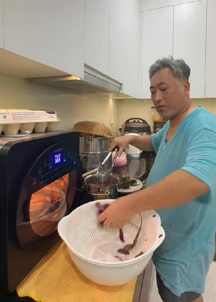 Bùi Lan Hương về chung nhà đạo diễn Nguyễn Quang Dũng, hạnh phúc ngày đầu năm-2