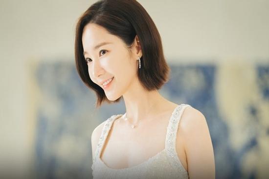 Park Min Young thừa nhận sai lầm yêu đại gia