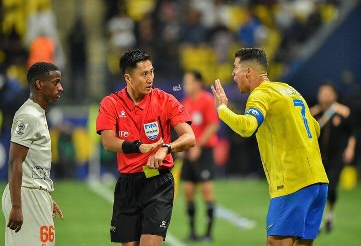 Ronaldo ghi bàn đưa Al Nassr vào tứ kết AFC Champions League-1