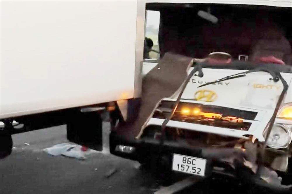 3 ô tô tông liên hoàn trên cao tốc TPHCM - Trung Lương-1