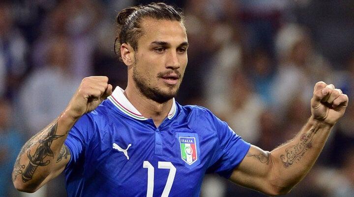 Top các ngựa chứng của bóng đá thế giới: Nổi loạn, ăn chơi phá hỏng sự nghiệp-6