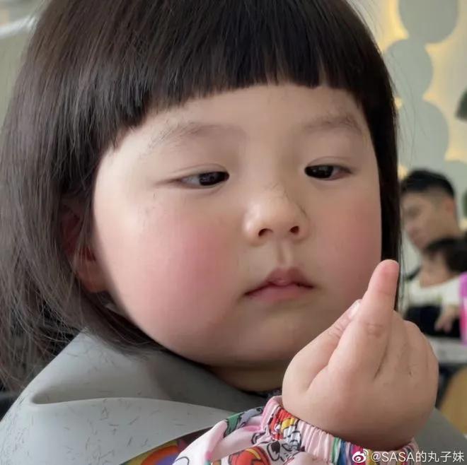 Cô bé từng gây bão mạng với loạt meme nổi tiếng đến bây giờ, hiện có cuộc sống ra sao?-1