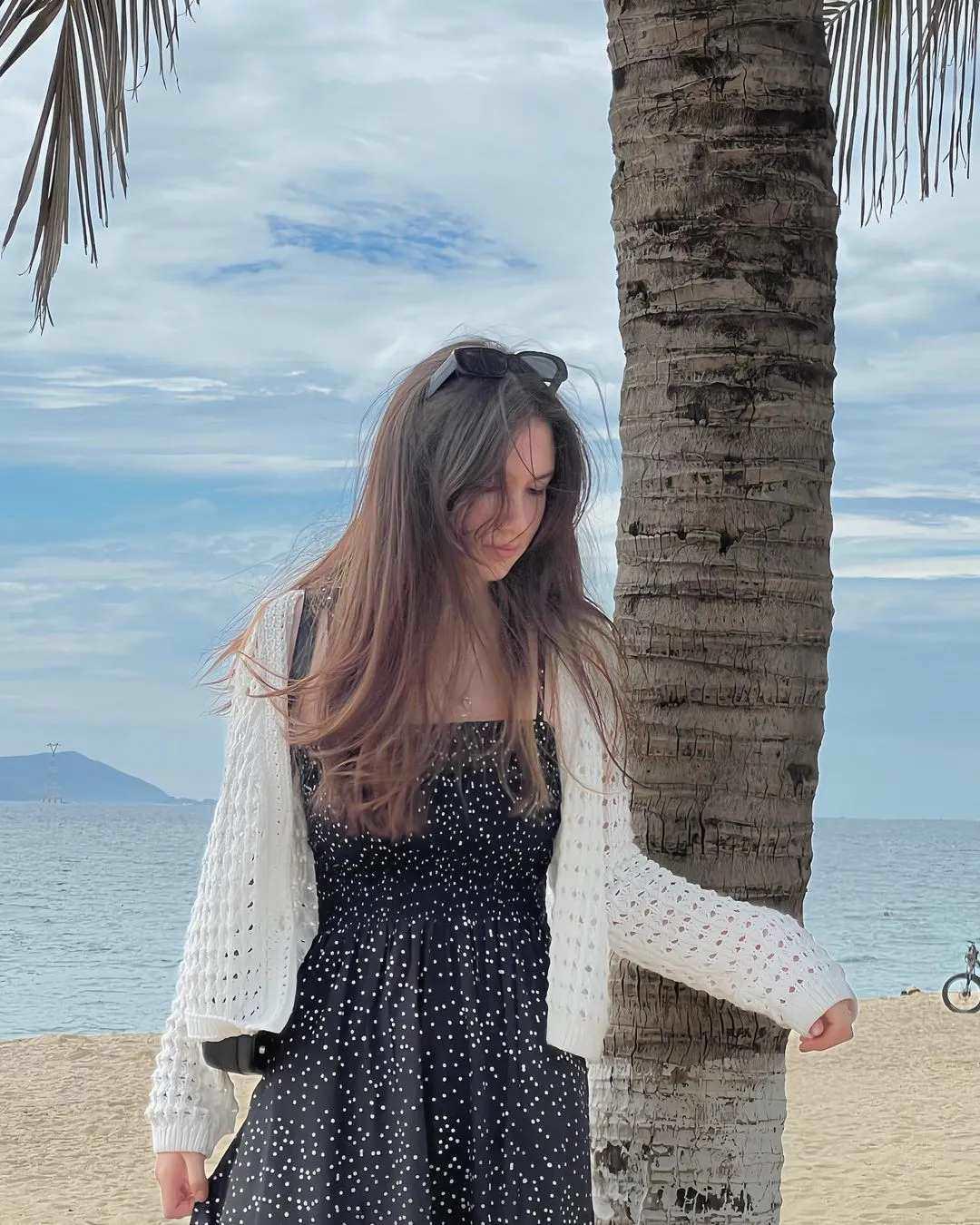 Em gái Đặng Văn Lâm mê áo ngắn lửng lơ khoe eo chuẩn, chiều cao gần 1,8m đáng mơ ước-9