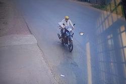 Giúp người đi đường, nam công nhân bị cướp luôn xe máy