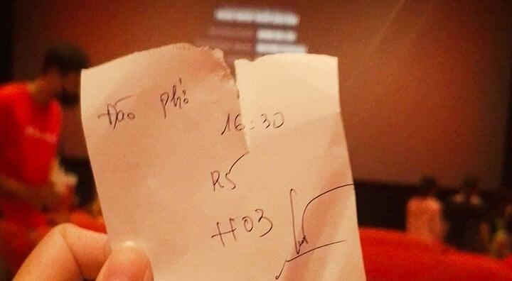 Khán giả TP.HCM thất vọng vì nửa đêm vẫn không mua được vé Đào, phở và piano-8