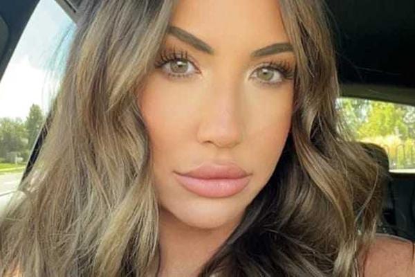 Chồng đặt làm bó hoa tiền trị giá 25 triệu tặng vợ, khi vợ gỡ ra thấy số tiền ít hơn hẳn-3