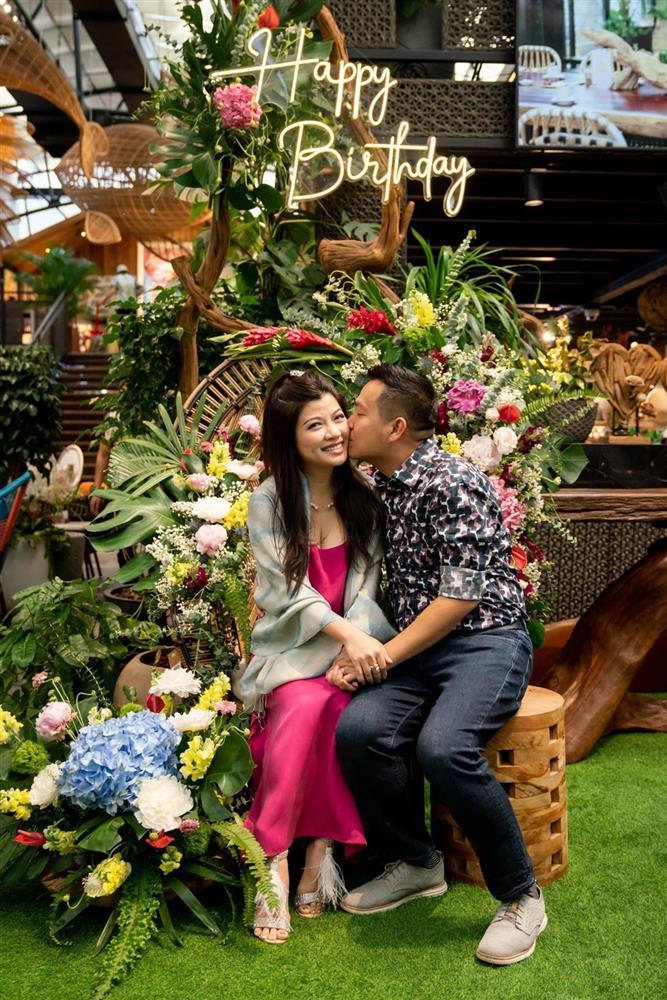 Những người đẹp đình đám rút lui khỏi làng giải trí Việt sau khi được chồng đại gia rước về dinh-8