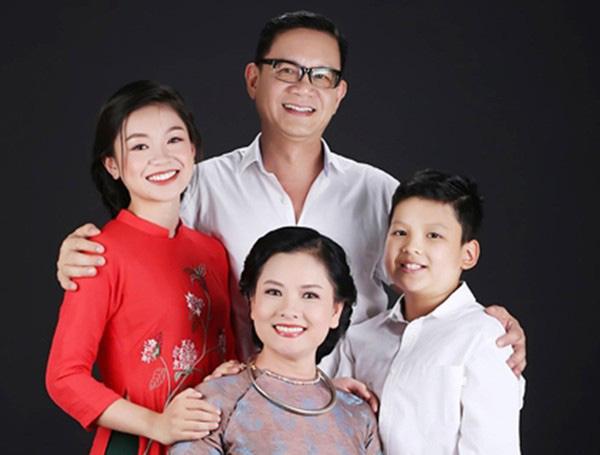 Hôn nhân đời thực của mỹ nhân Hà thành xưa: NSND Thu Quế viên mãn bên người chồng Đại tá tài hoa-9