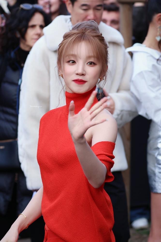 Quỳnh Anh Shyn không kém cạnh khi đọ sắc cùng dàn mỹ nhân châu Á tại Ý-4