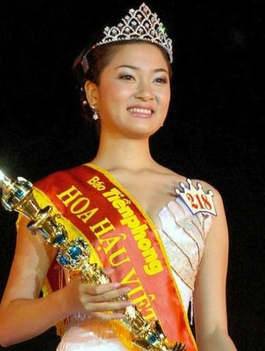 Hoa hậu Nguyễn Thị Huyền sau 20 năm đăng quang: Chọn công việc bình dị, sống kín tiếng trong biệt thự ở Hà Nội-1
