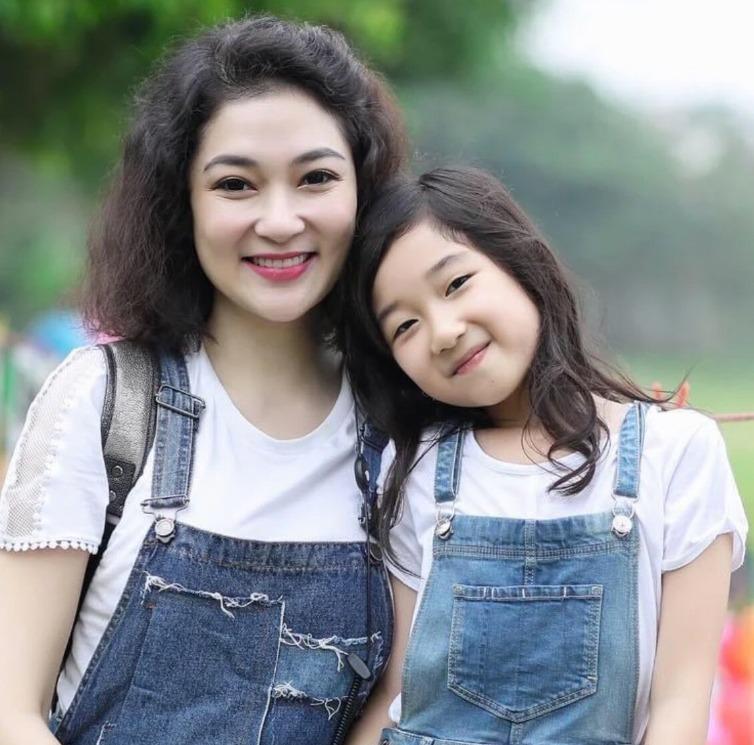 Hoa hậu Nguyễn Thị Huyền sau 20 năm đăng quang: Chọn công việc bình dị, sống kín tiếng trong biệt thự ở Hà Nội-6