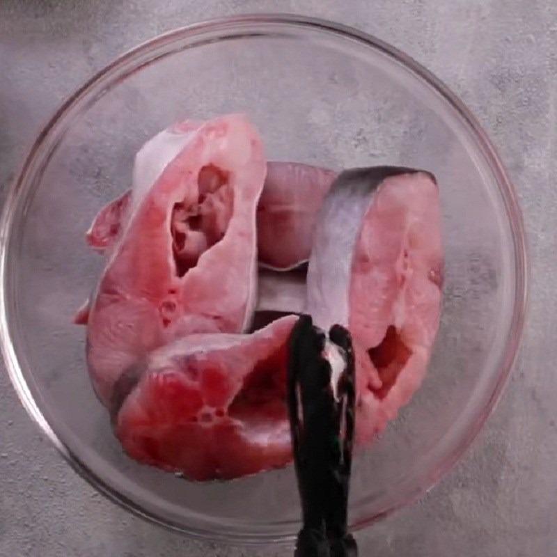 Cách làm cá basa kho nghệ ngon miệng hấp dẫn-2