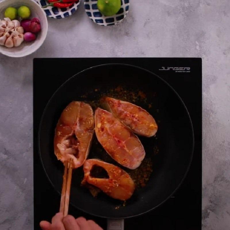 Cách làm cá basa kho nghệ ngon miệng hấp dẫn-4