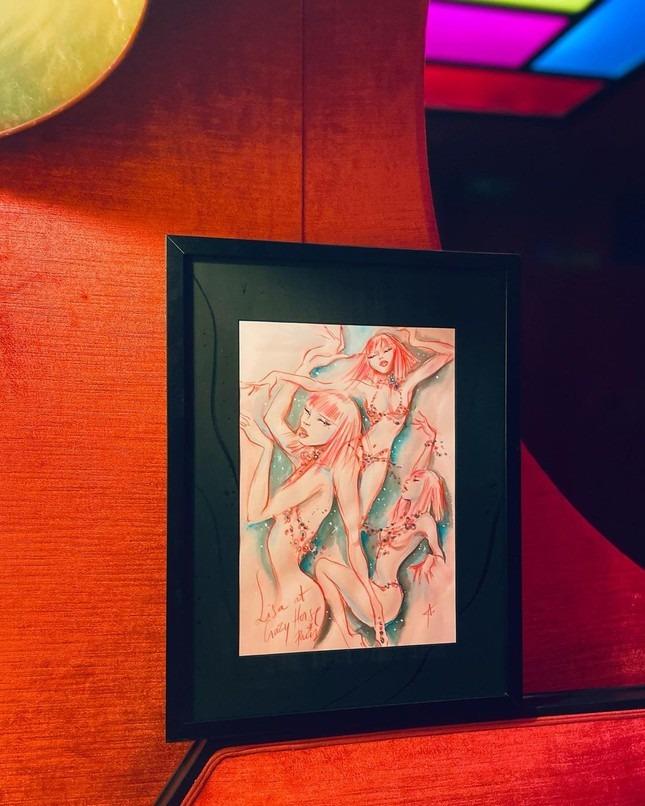 Tranh vẽ Lisa (BlackPink) được trưng bày ở quán bar thoát y-3