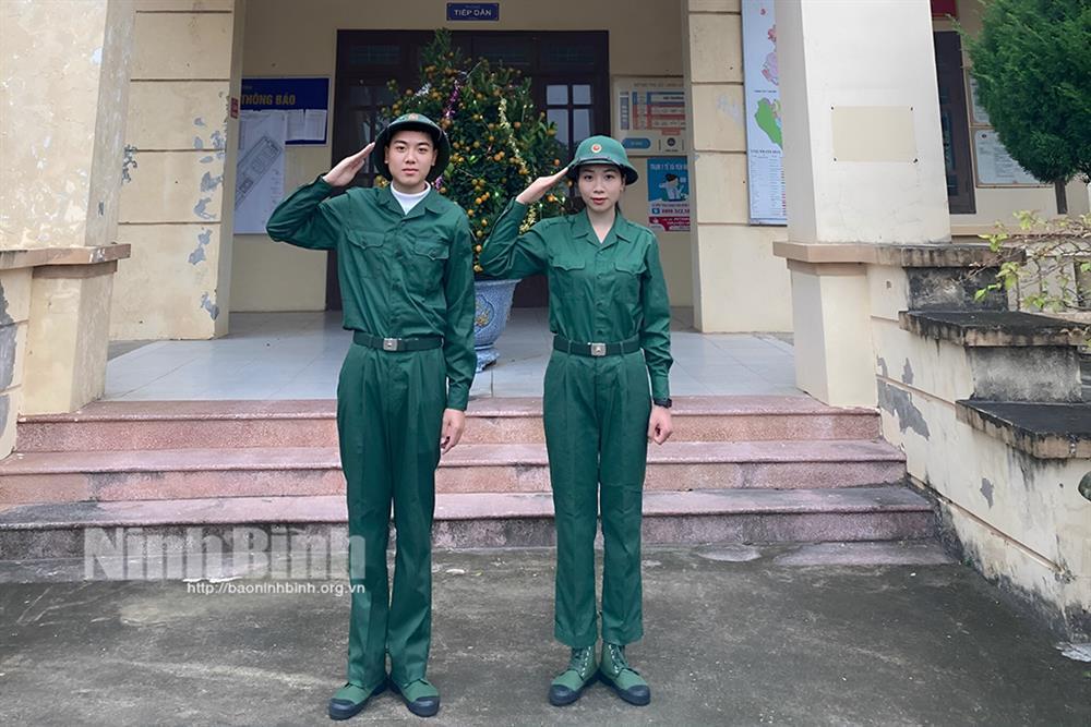 Hai cô gái xinh đẹp ở Hà Nội bỏ việc làm thu nhập cao, tình nguyện nhập ngũ-2
