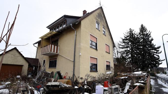 Triệu phú tằn tiện nhất thế giới, sống bằng thức ăn tìm trong thùng rác-2