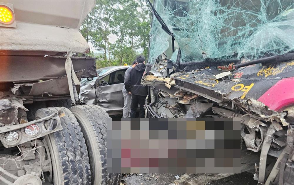 Tai nạn liên hoàn trên Quốc lộ 1A, 2 người thương vong-2